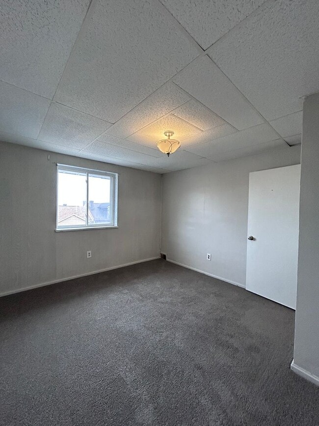 Building Photo - roc2107