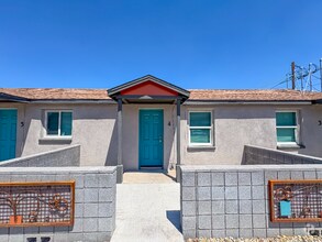 Building Photo - 1110 E Highland Ave
