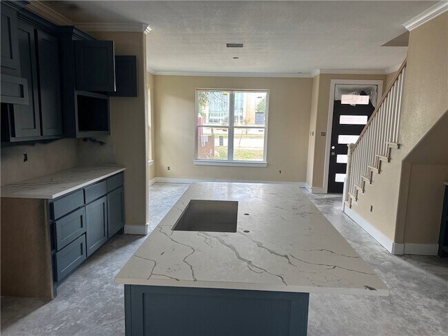 Building Photo - 807 S Coulter Dr
