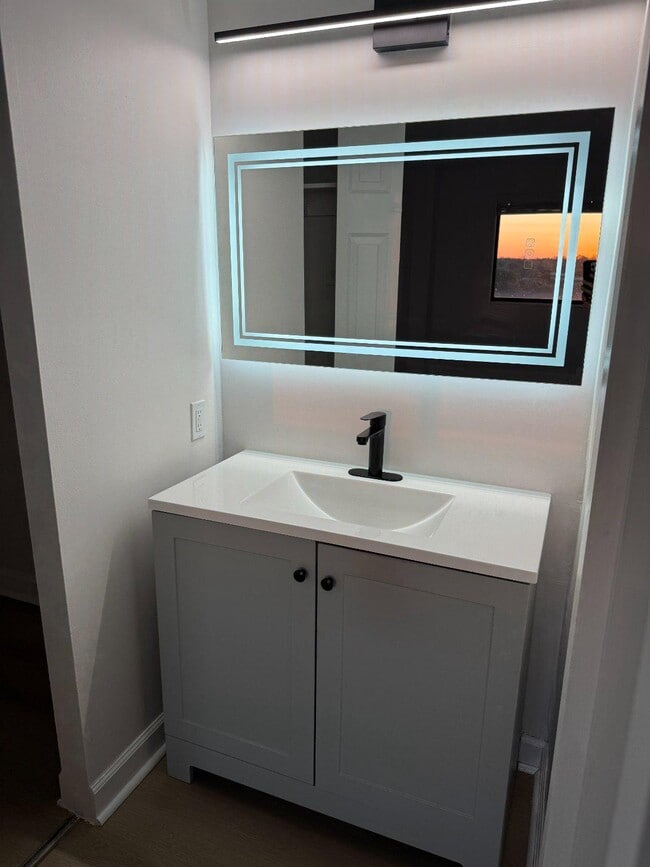 Building Photo - 1836 Metzerott Rd