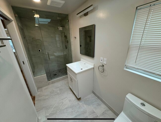 Building Photo - 4422 Long Branch Ave