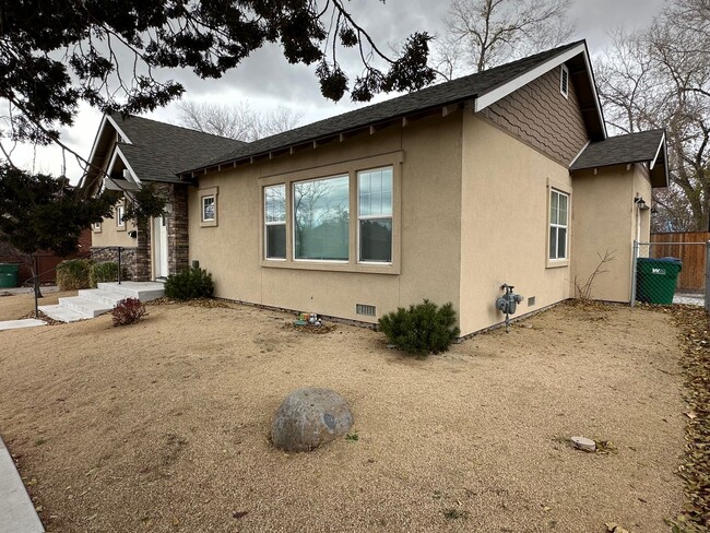 Building Photo - Charming 2-Bed, 2-Bath Home with Low-Maint...