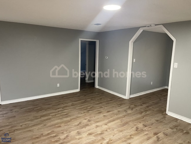 Building Photo - 204 Calloway Ave