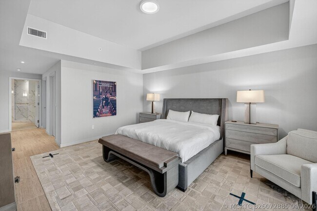 Building Photo - 525 N Fort Lauderdale Beach Blvd