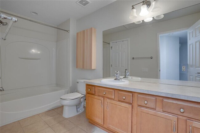 Building Photo - 2219 Snow Flake Pl