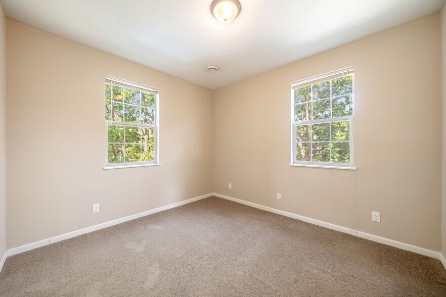 Building Photo - 3212 Pillsbury Ave S