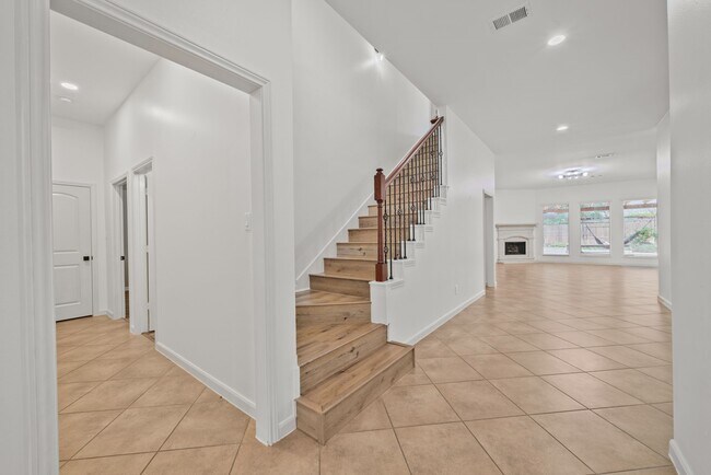 Building Photo - 28410 Stonestead Dr