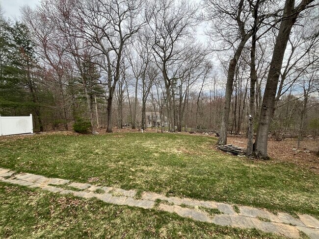 Building Photo - 146 Allen Rd