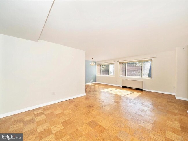 Building Photo - 3900 Tunlaw Rd NW