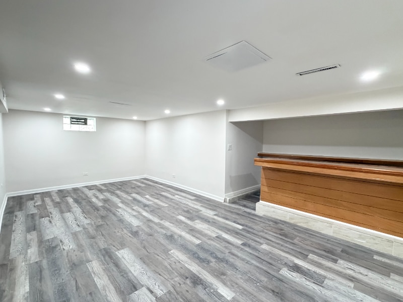 Building Photo - 18534 Wentworth Ave