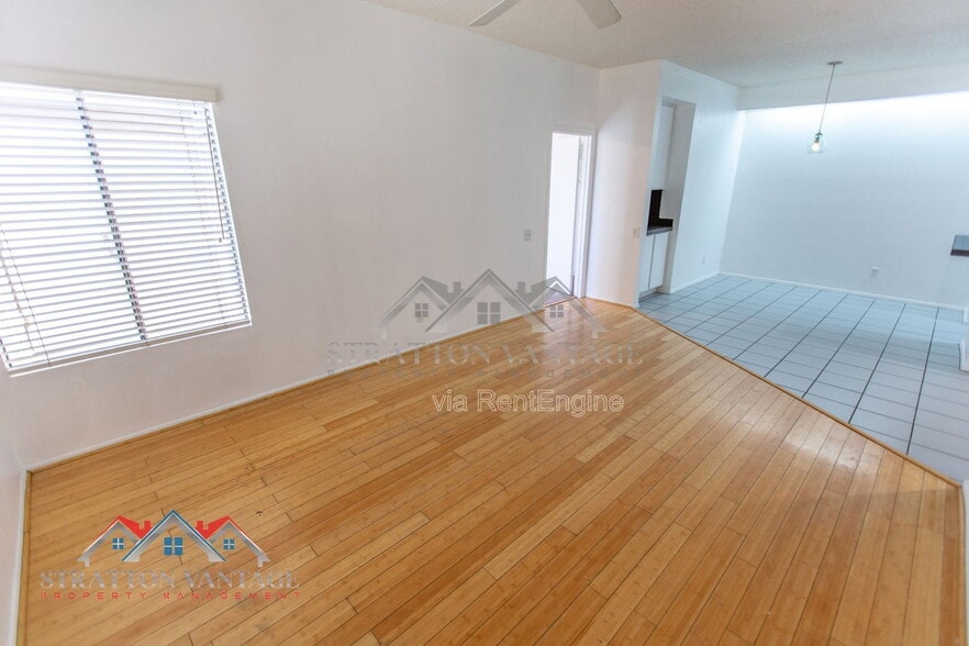 Building Photo - 2035 S Elm St