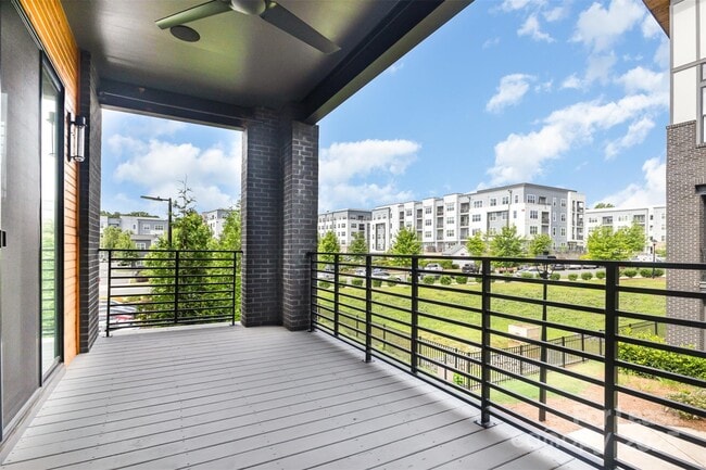 Building Photo - 2523 Irwin Strm Rd