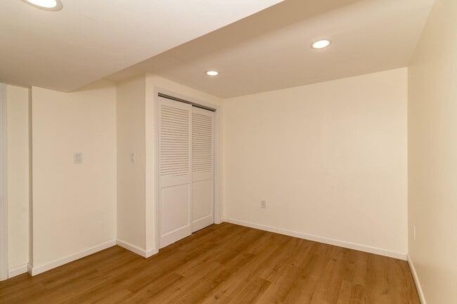 Building Photo - 1800 Lark Ln