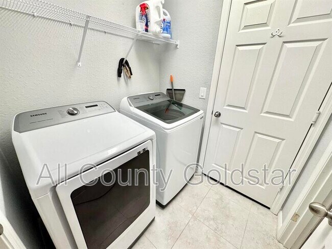 Building Photo - 11373 Visby Ave