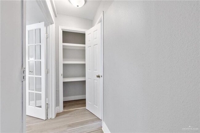 Building Photo - 22 E Samano St