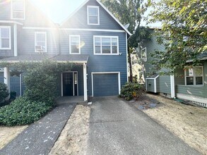 Building Photo - 6931 N Borthwick Ave