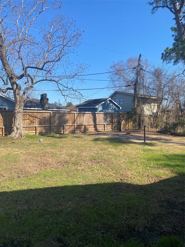 Building Photo - 12415 Maricopa Ln