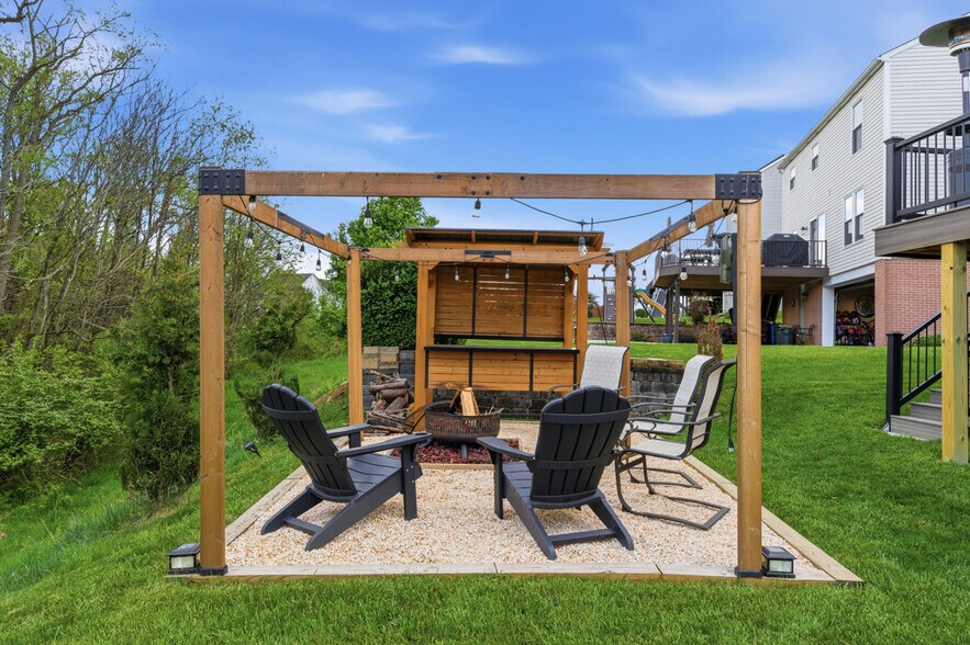 Building Photo - 316 Bridlewood Ct