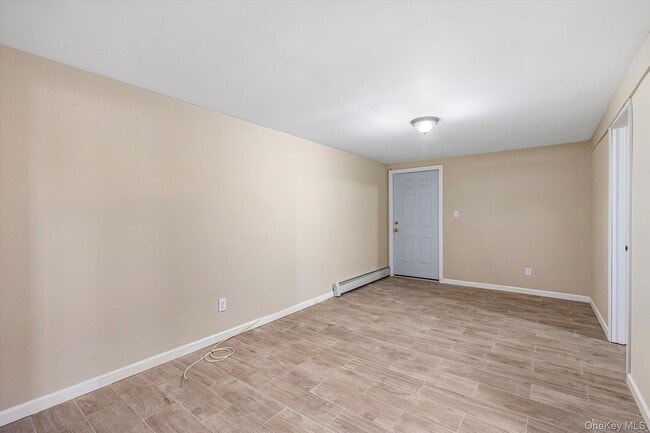 Building Photo - 93 Garfield Ave