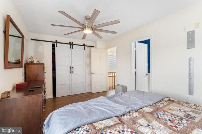 Building Photo - 520 Kingdom Ct