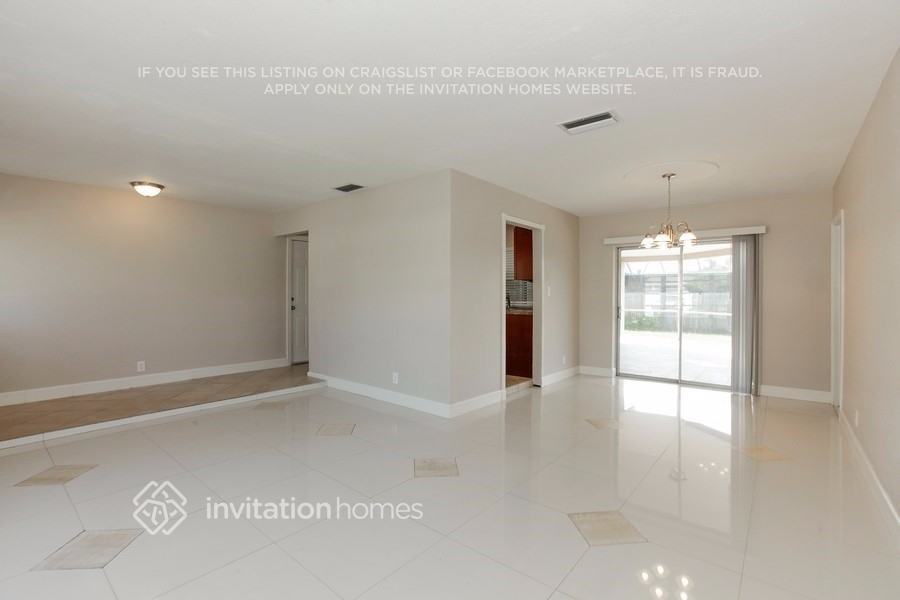 Building Photo - 272 NW 79th Terrace
