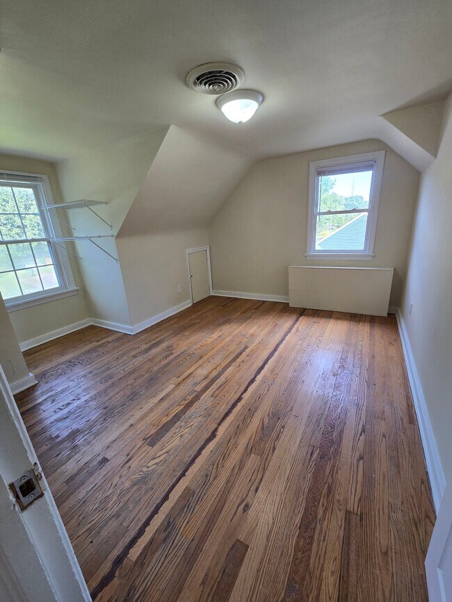 Building Photo - 3523 Chapel Dr