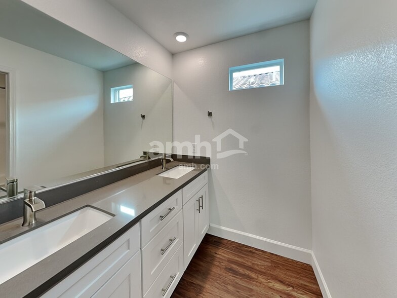 Building Photo - 9150 Liberty Cap Ct