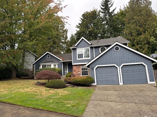 Primary Photo - Beautiful Tri-level 3 beds, 2.5 baths plus...