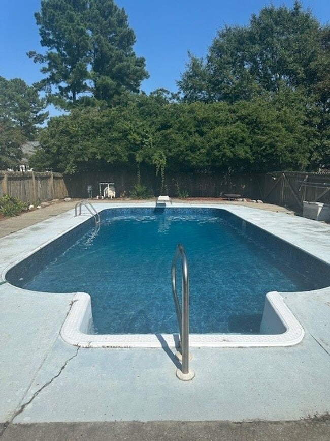 Building Photo - Spacious Home with Bonus Room, Pool & Solar Panels in Goldsboro!