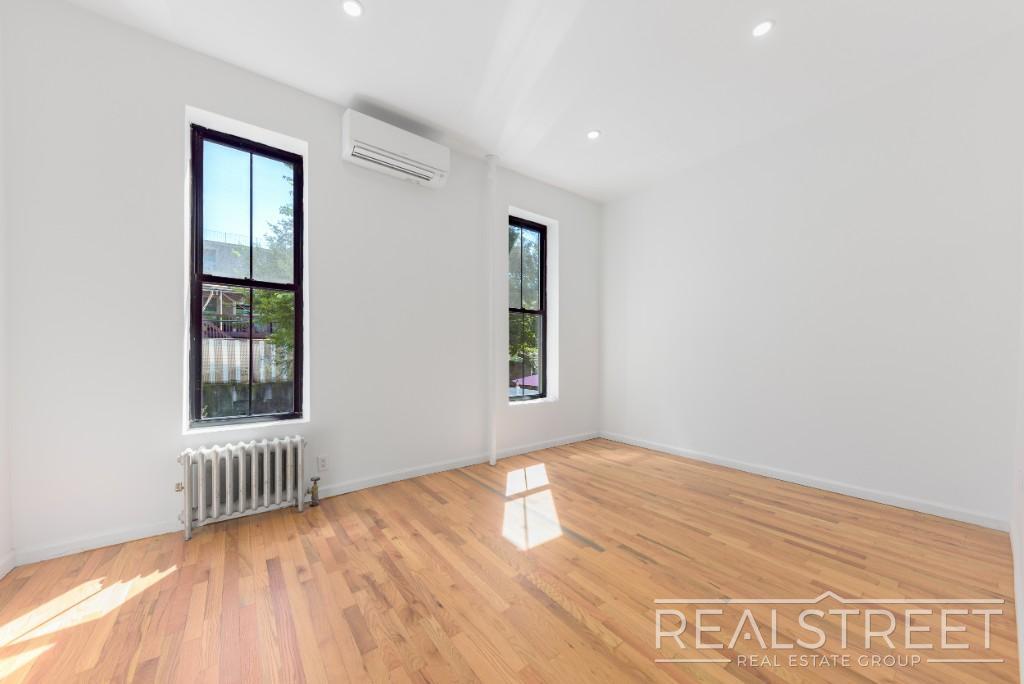 Building Photo - Brand New Upper Duplex in Bed Stuy Townhouse!