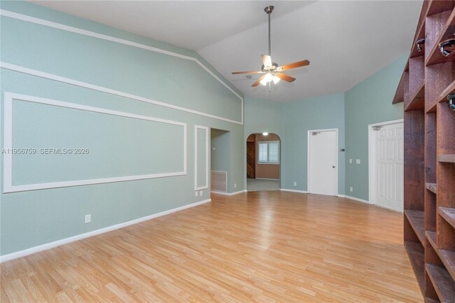 Building Photo - 9360 Chelsea Dr S