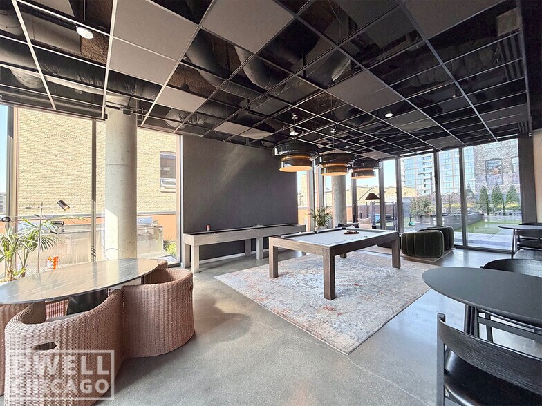 Building Photo - 1111 W Lake St