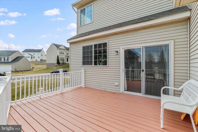 Building Photo - 301 Fontana Cir