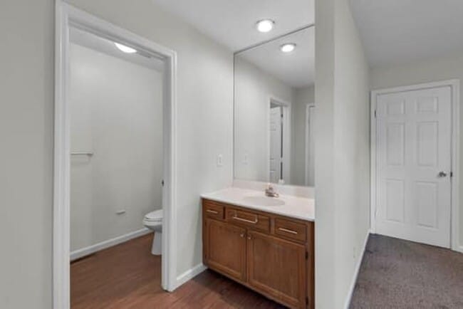 Building Photo - 5691 Victoryview Ln