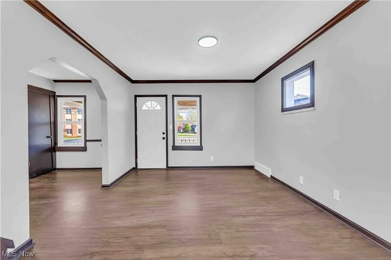 Building Photo - 135 W Bagley Rd