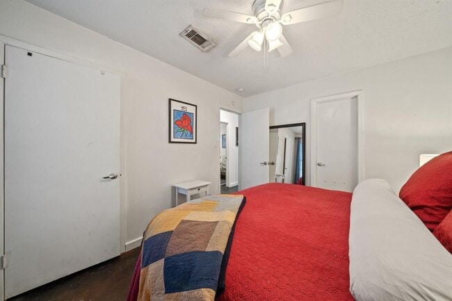 Building Photo - 3508 Southridge Dr