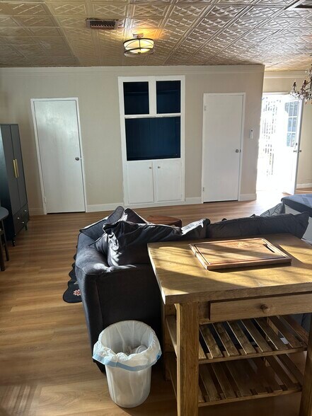 Building Photo - 2205 Bridlewood Dr