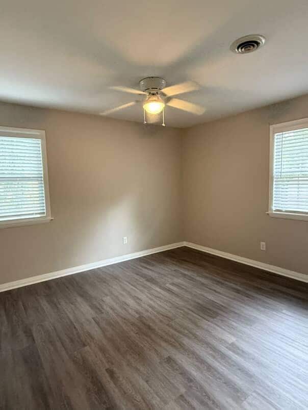 Building Photo - 2120 Glynnwood Dr