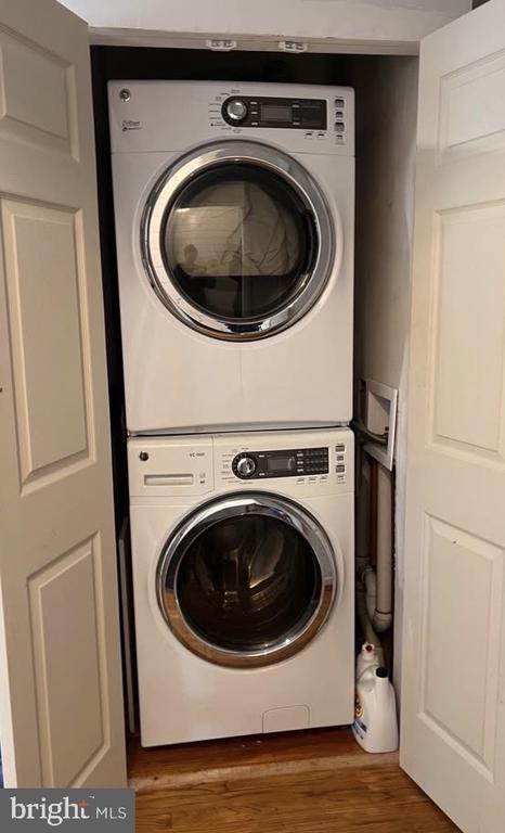 Building Photo - 6122 Rolling View Dr