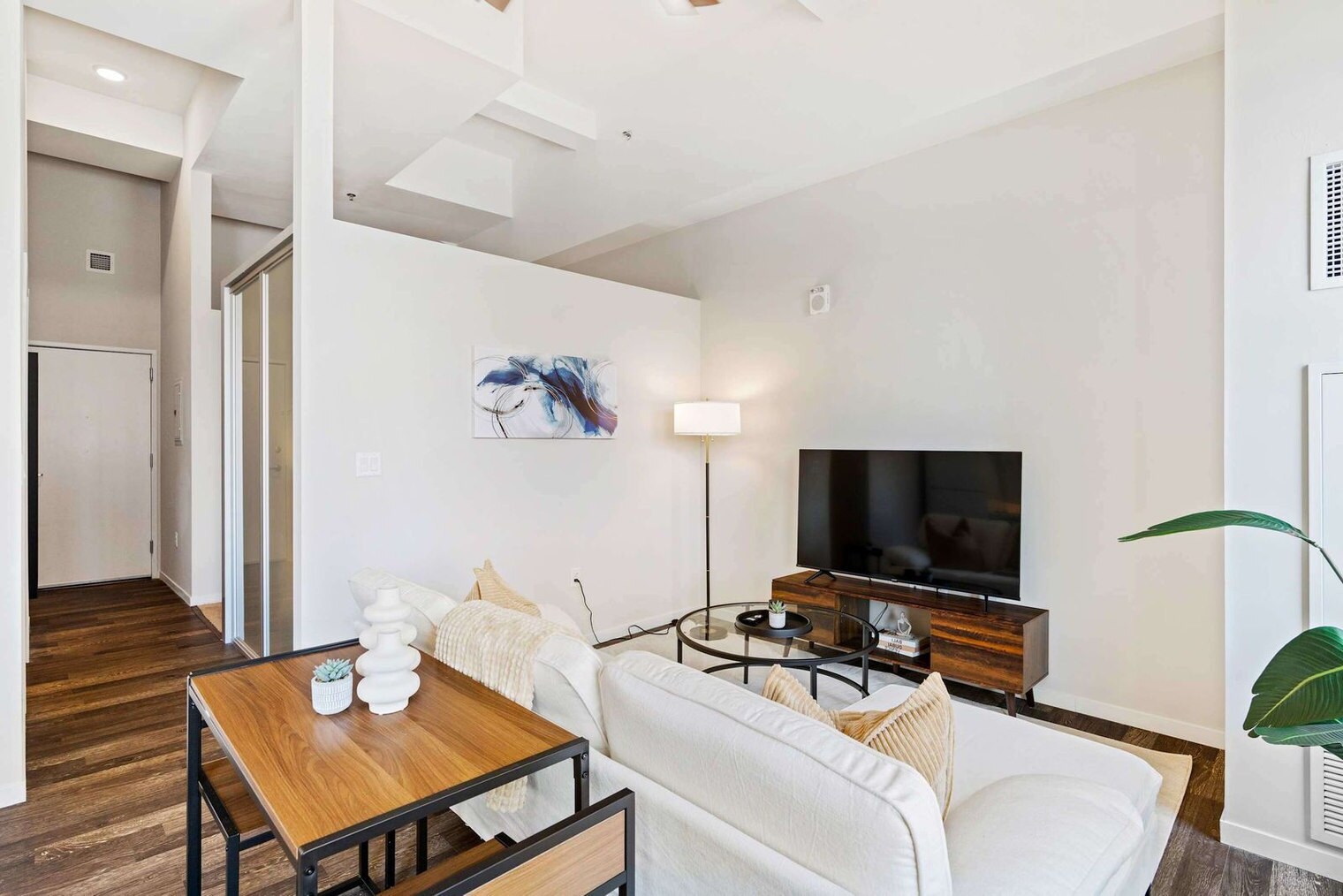 Building Photo - 309 Vine St