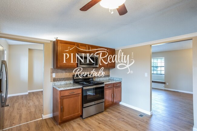 Building Photo - 8274 Caravel Dr