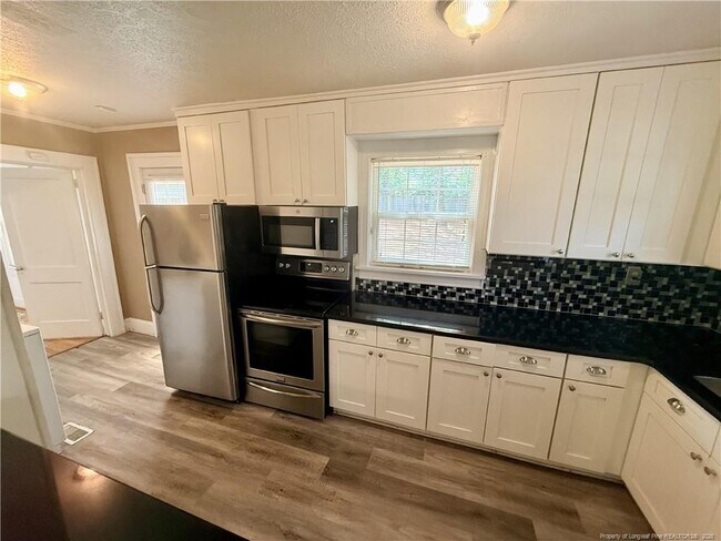 Building Photo - 611 Greenland Dr