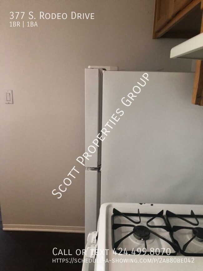 Building Photo - Centrally Located Gorgeous & Spacious 1 Bd...