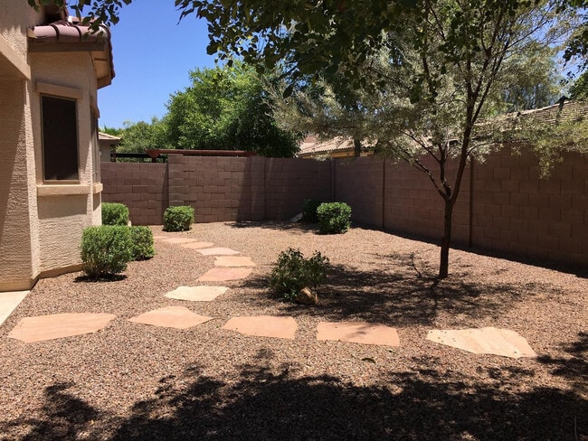 Building Photo - 18643 E Superstition Dr