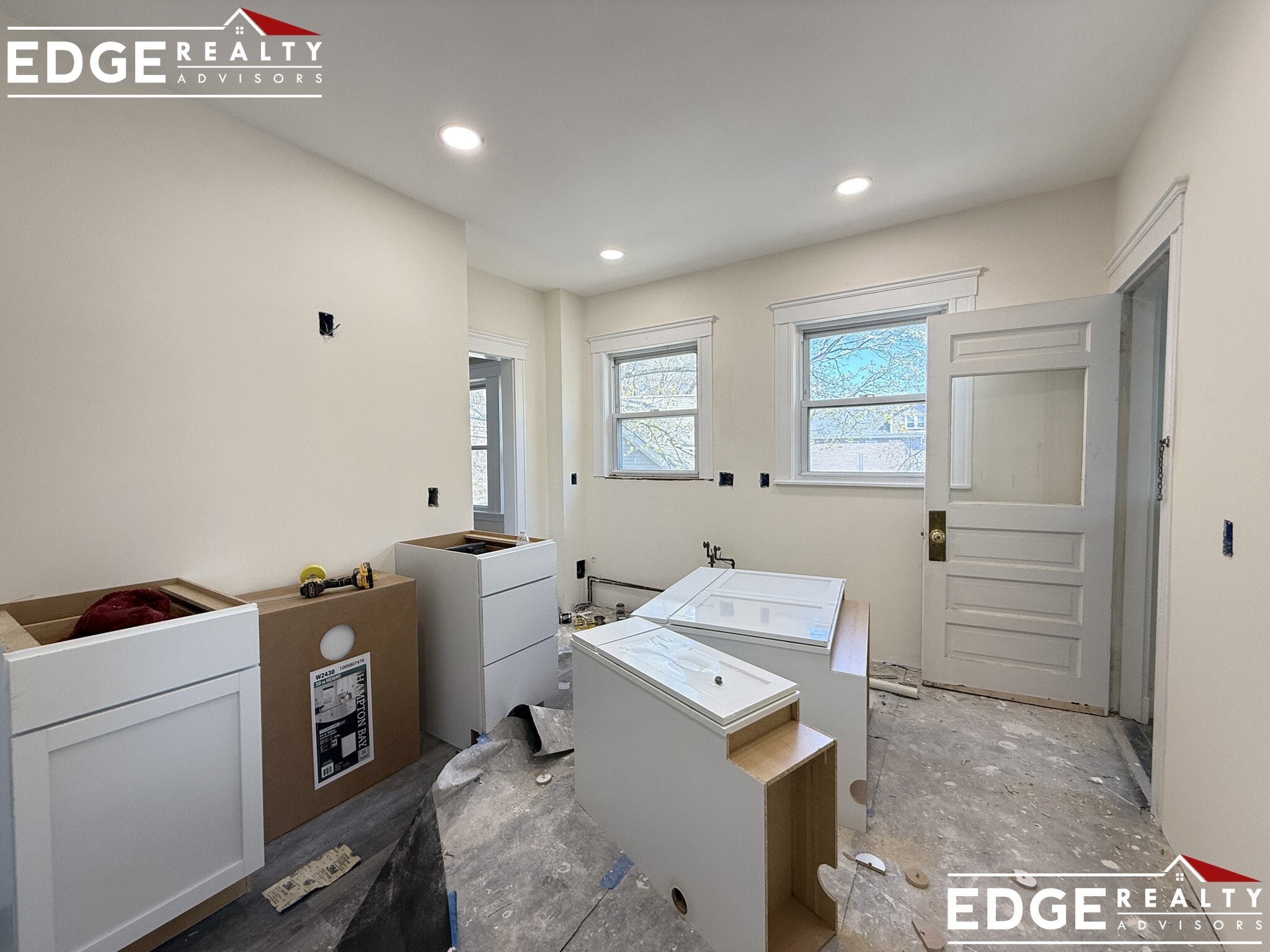 Building Photo - 58 Kenrick St