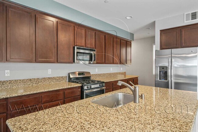 Building Photo - Say Hello to Your New Canyon Hills Home! Amazing 4 Bed/4 Bath Home!