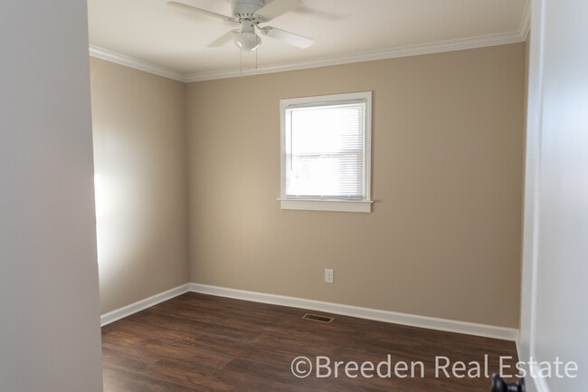 Building Photo - 212 NC-126