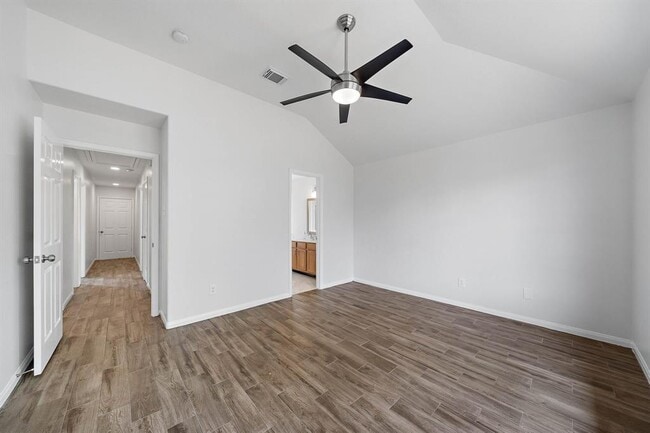Building Photo - 25118 Clover Ranch Dr