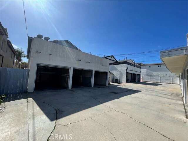Building Photo - 2607 Curtis Ave