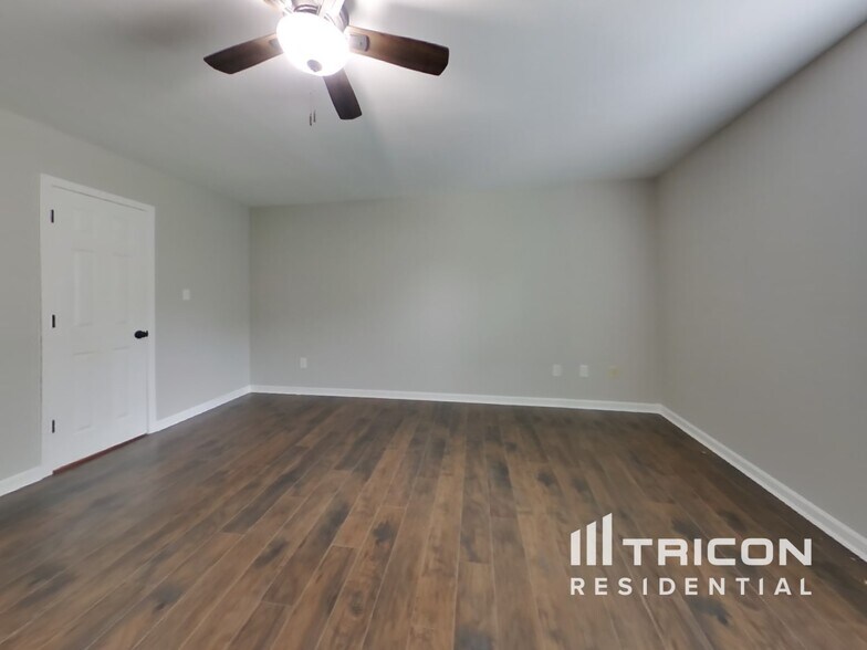 Building Photo - 3216 Plymouth Rock Dr